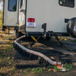Kit de manguera de alcantarillado Camco Rhino X RV de 20 pies - Accesorios giratorios de 360 grados preinstalados [39390]