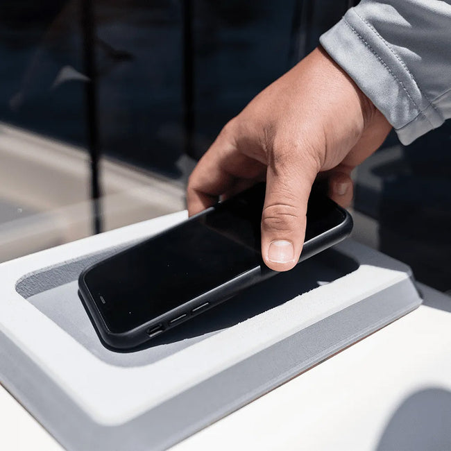 Bolsillo para teléfono móvil SeaDek para tablero - Moca/Negro [53617-80327]