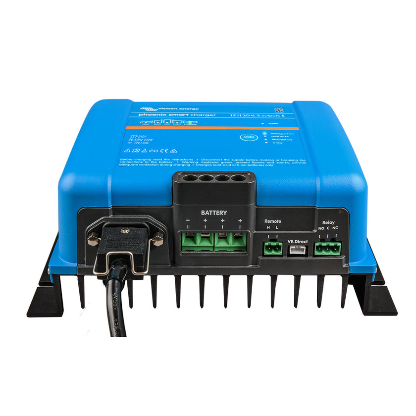 Cargador inteligente Victron Phoenix IP43 12/30 (3) 120-240 V CA. Requiere cable de alimentación 5-15P [PSC123053095]